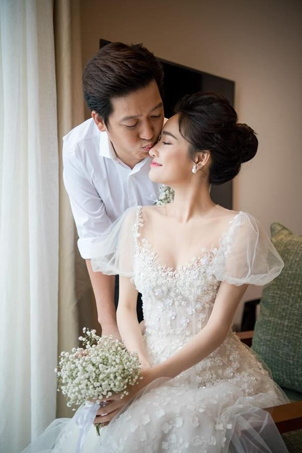 Sau gần 2 năm kết hôn, hiện nay Trường Giang và Nhã Phương vẫn thường xuyên dành cho nhau những lời có cánh mỗi khi xuất hiện. Cả hai đã chào đón một cô công chúa xinh xắn đặt tên là Destiny như lời tuyên bố ở bên nhau chính là định mệnh. 