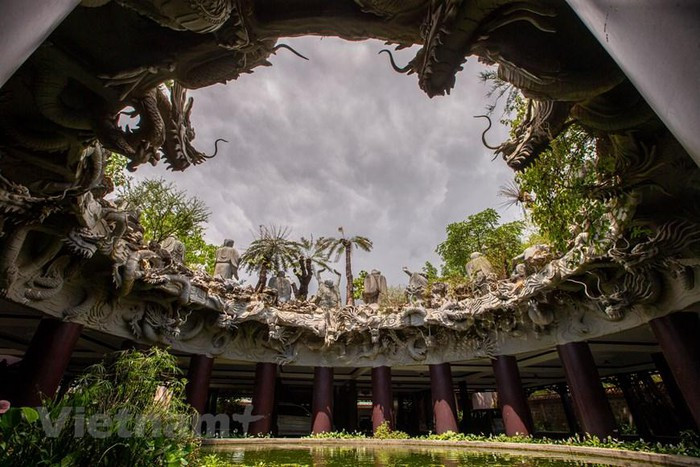 Chùa Thiên Hưng không chỉ là một công trình tôn giáo – văn hóa mà còn trở thành bức tranh nghệ thuật được phác họa qua 'nét vẽ' tinh tế của vị họa sĩ tài ba. (Ảnh: Minh Sơn/Vietnam+)