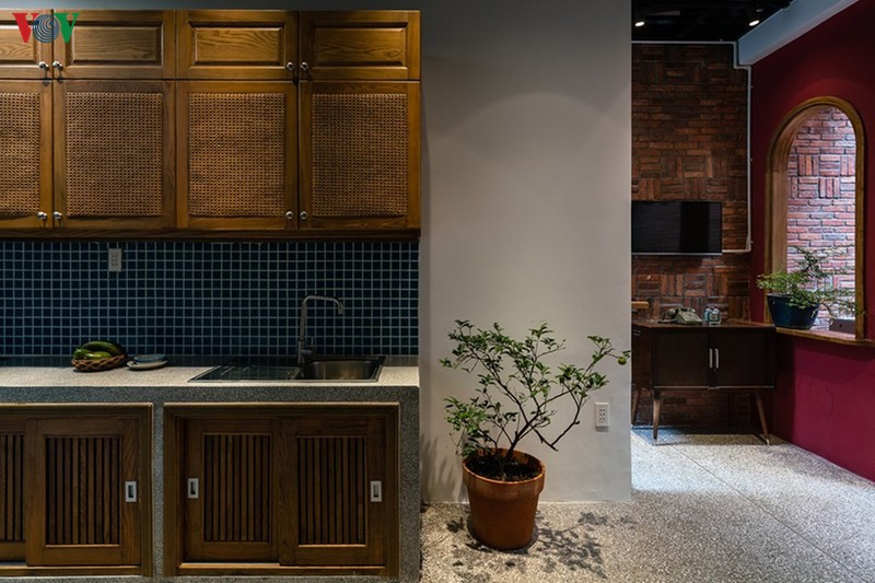 Nội thất công trình có phong cách mộc mạc, giản dị như kiến trúc nhà.