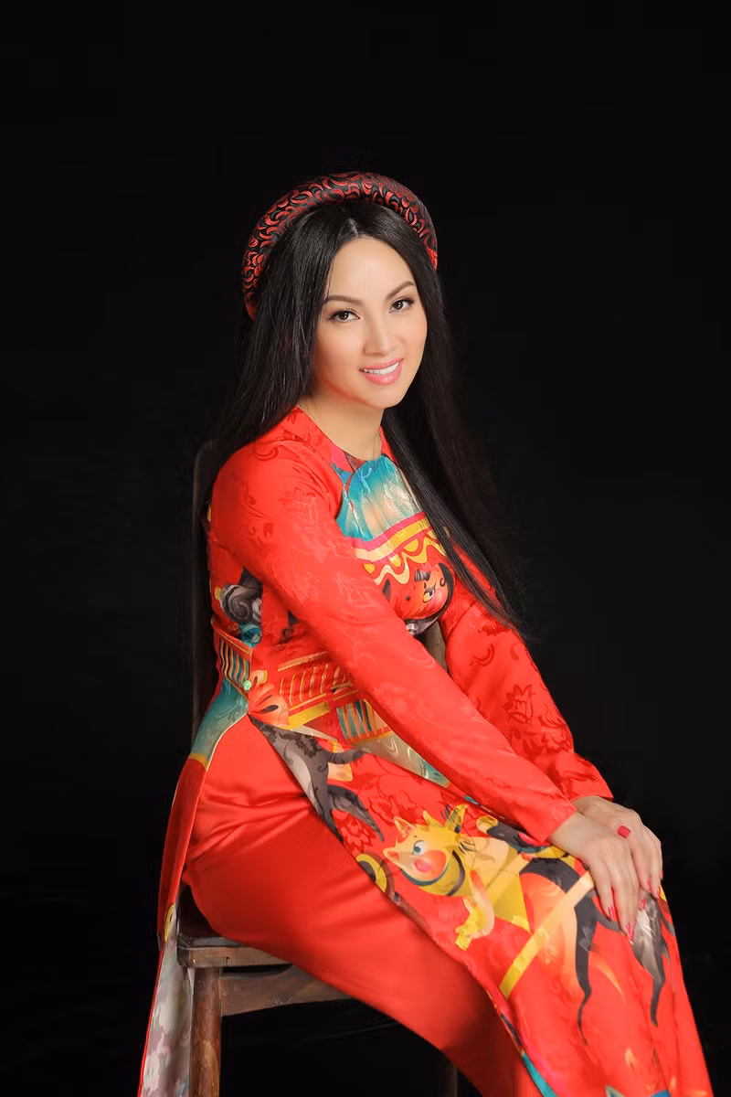 Dù bận rộn đến mấy, cô vẫn muốn đầu tư hết sức cho các sản phẩm nghệ thuật để tạo ấn tượng với công chúng và con cái cô sau này nhìn vào sẽ thấy mẹ cũng là người có ích cho xã hội.