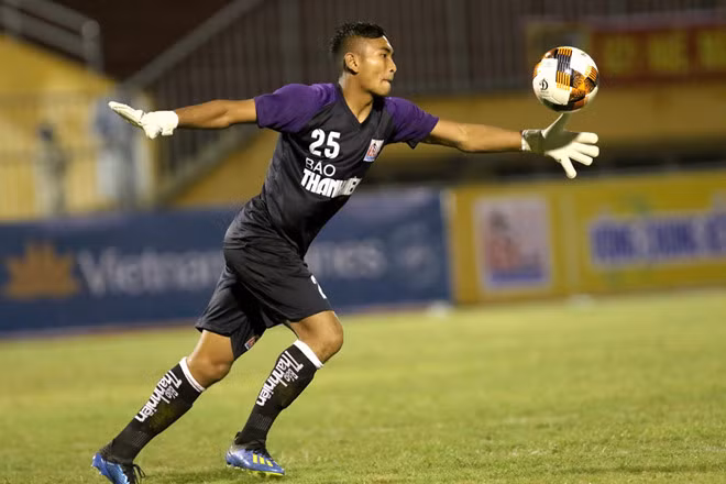 Thủ môn tuyển U.23 Việt Nam Y Êli Niê đã “thi đấu dưới sức” - Ảnh: Khả Hòa