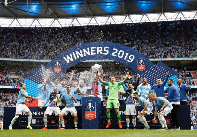 Man City chờ bảo vệ chiếc cúp thứ nhì của mùa giải