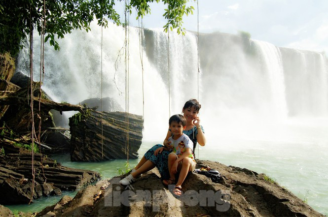  Thác Dray Nur thời còn mịt mờ sương khói