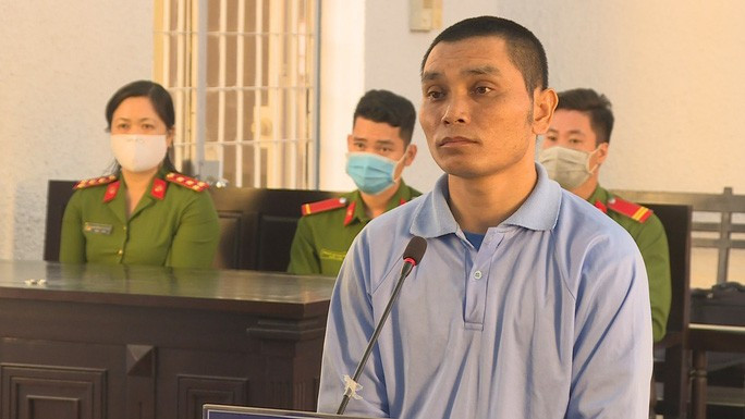 Y Phon Niê tại phiên tòa sơ thẩm  Y Phon Niê tại phiên tòa sơ thẩm