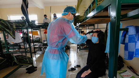 Thời gian qua đã có hàng ngàn người lao động bị cách ly vì COVID-19. Trong ảnh: Một khu cách ly ở Trung đoàn 59, Bộ tư lệnh Thủ đô - Ảnh: NAM TRẦN