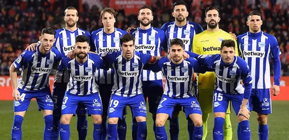 CLB Deportivo Alaves đang có rất nhiều thành viên nhiễm virus corona chủng mới - Ảnh: GETTY IMAGES