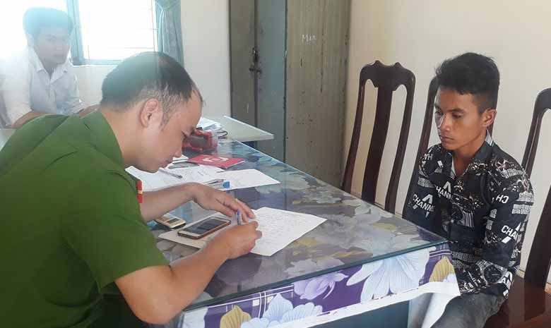 Sưa đã bị mời lên làm việc về hành vi chửi bới lực lượng CSGT. Ảnh: Văn Ngọc