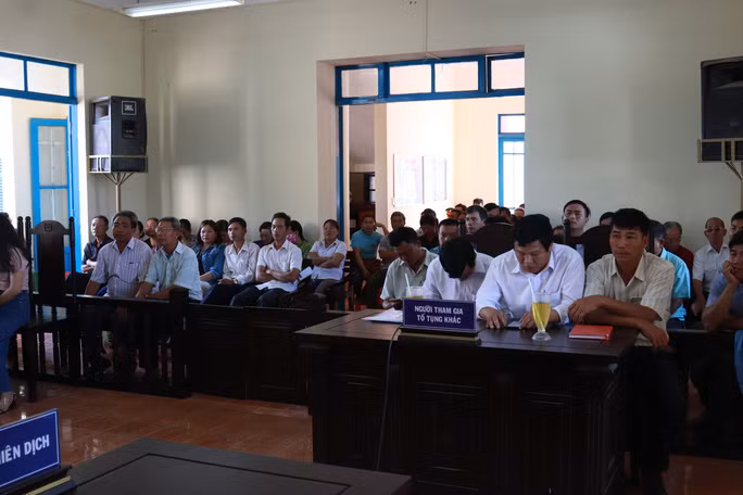 Trong bối cảnh dịch bệnh diễn biến phức tạp, nhiều người không yên tâm khi phải tham dự phiên tòa