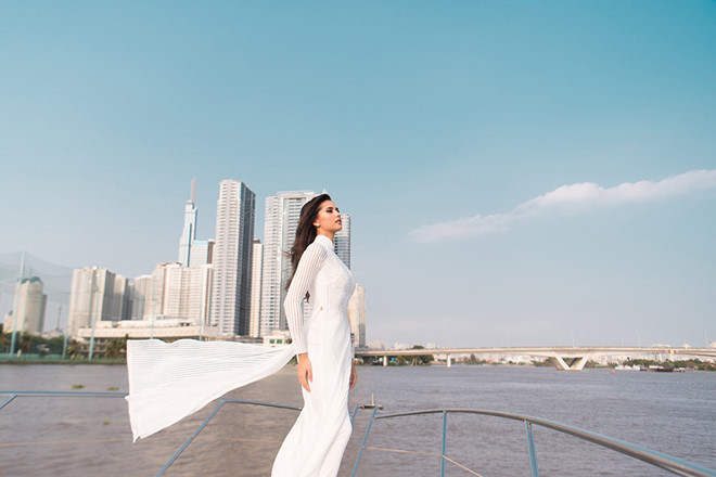 Tại Việt Nam, Anntonia Porsild sẽ trao bản quyền cuộc thi Miss Supranational 2020 cho công ty Leading Media