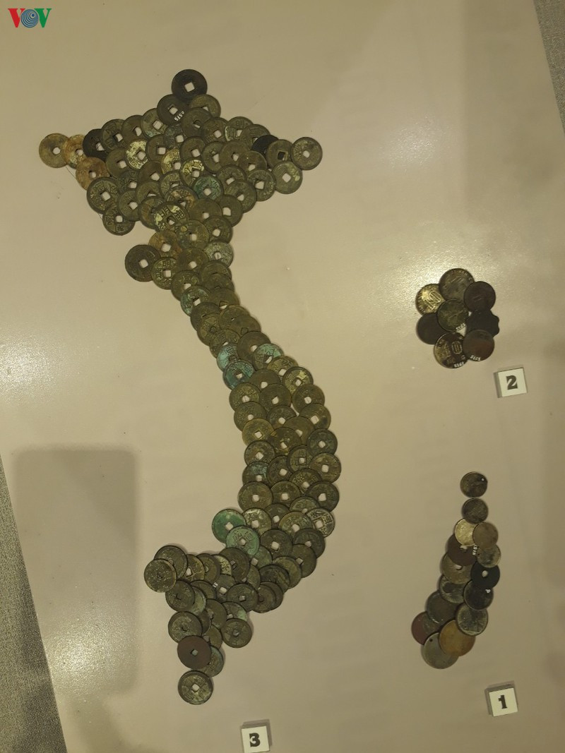 Bộ hiện vật tiền xu Việt Nam