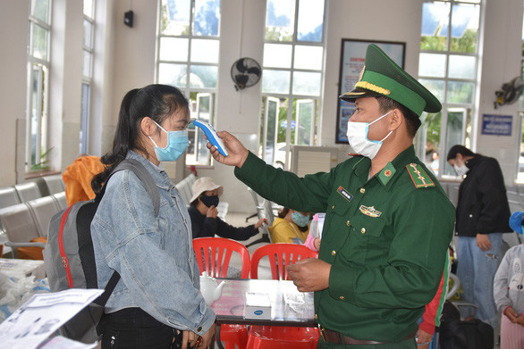 Đồn biên phòng cửa khẩu cảng Sa Kỳ sẽ chốt chặn kiểm tra kỹ du khách ra đảo Lý Sơn - Ảnh: TRẦN MAI Đồn biên phòng cửa khẩu cảng Sa Kỳ sẽ chốt chặn kiểm tra kỹ du khách ra đảo Lý Sơn - Ảnh: TRẦN MAI