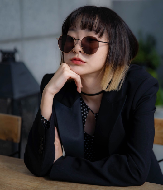 Về phía Kim Da Mi, màn thể hiện của cô trong tác phẩm được đánh giá cao. Tầng lớp Itaewon là phim truyền hình đầu tay của mỹ nhân 9X này. ẢNH: ANDU ENTERTAINMENT Về phía Kim Da Mi, màn thể hiện của cô trong tác phẩm được đánh giá cao. Tầng lớp Itaewon là phim truyền hình đầu tay của mỹ nhân 9X này. ẢNH: ANDU ENTERTAINMENT