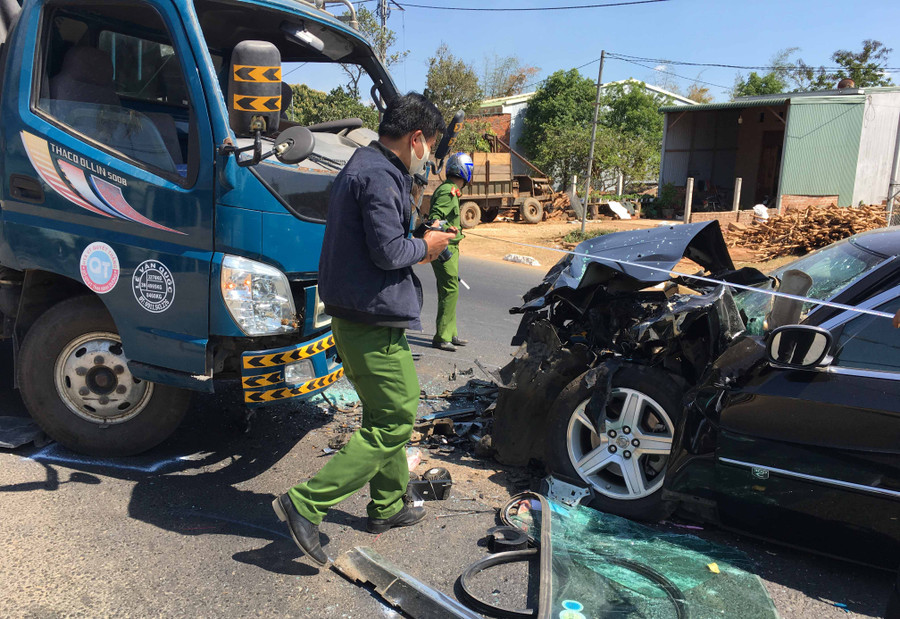  Hiện trường vụ tai nạn. Ảnh: Thanh Xuyên 