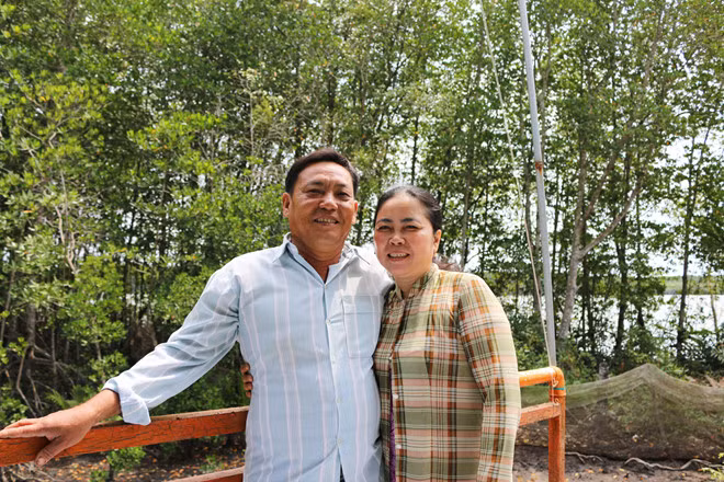 Ông Tùng thuộc thế hệ thứ hai (thuộc Phân khu 3), kế thừa nghề nghiệp giữ rừng của ba mẹ. Ảnh: Phạm Thu Ngân