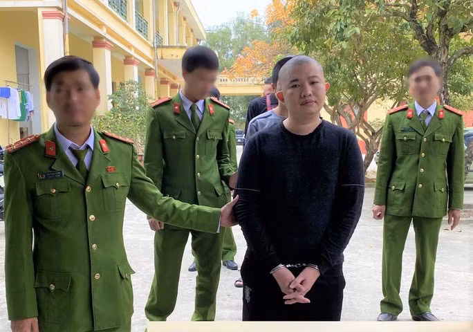 Lường Tuấn Vũ tại cơ quan công an