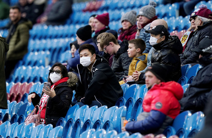 Sân cỏ châu Âu điêu đứng đến tận cùng vì đại dịch Covid-19