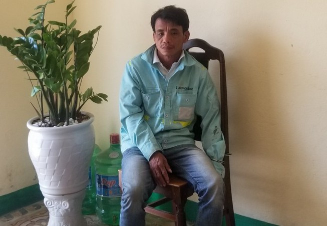 Nghi phạm lừa lấy xe máy của bạn gái mới quen qua mạng. (Ảnh NLĐ) Nghi phạm lừa lấy xe máy của bạn gái mới quen qua mạng. (Ảnh NLĐ)