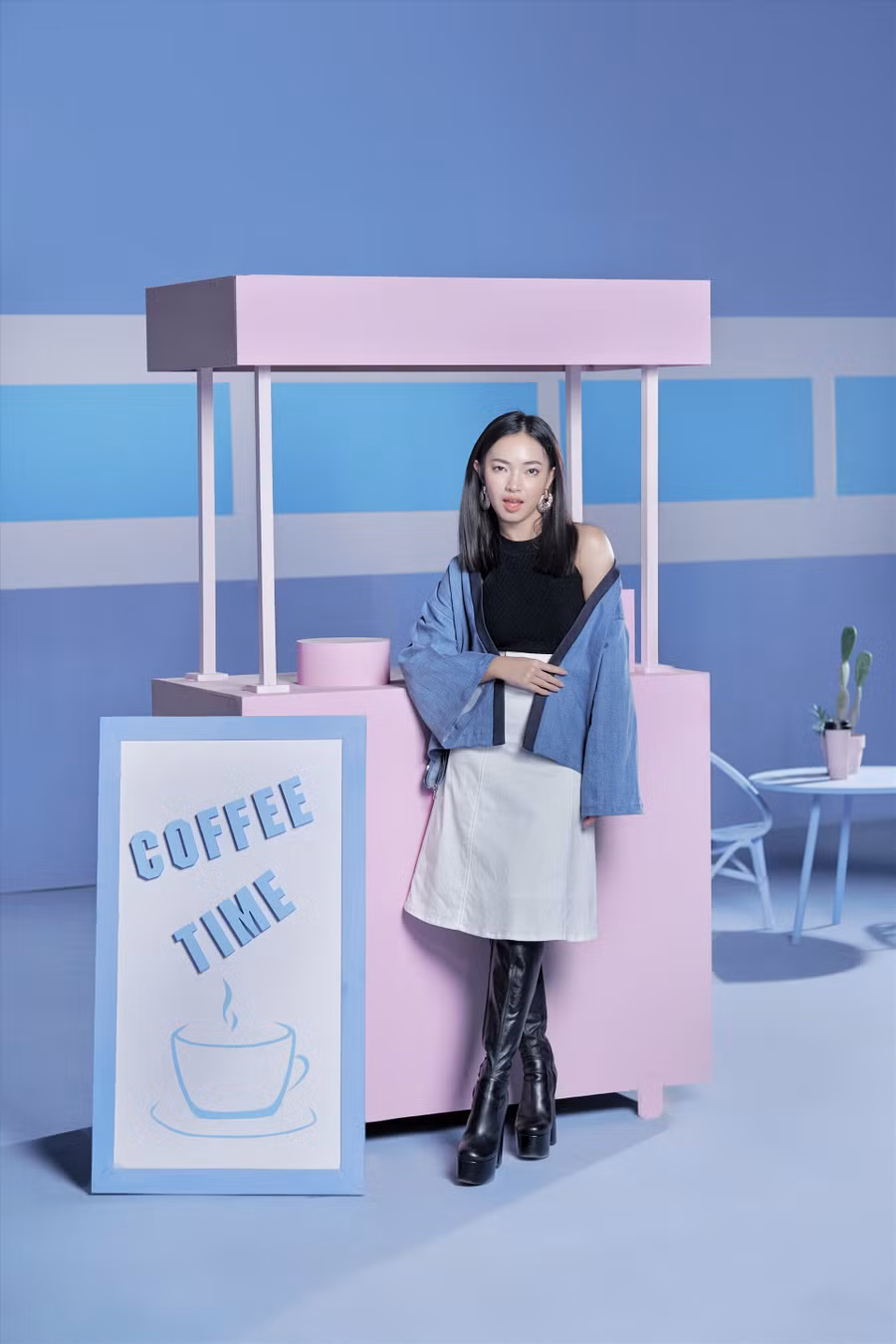  Người mẫu ảnh sinh năm 1997 còn lan tỏa thông điệp tích cực đến mọi người về việc cách ly không đáng sợ như mọi người tưởng tượng. Tinh thần lạc quan và thái độ hợp tác của cô được mọi người đánh giá cao. Ảnh: NVCC.