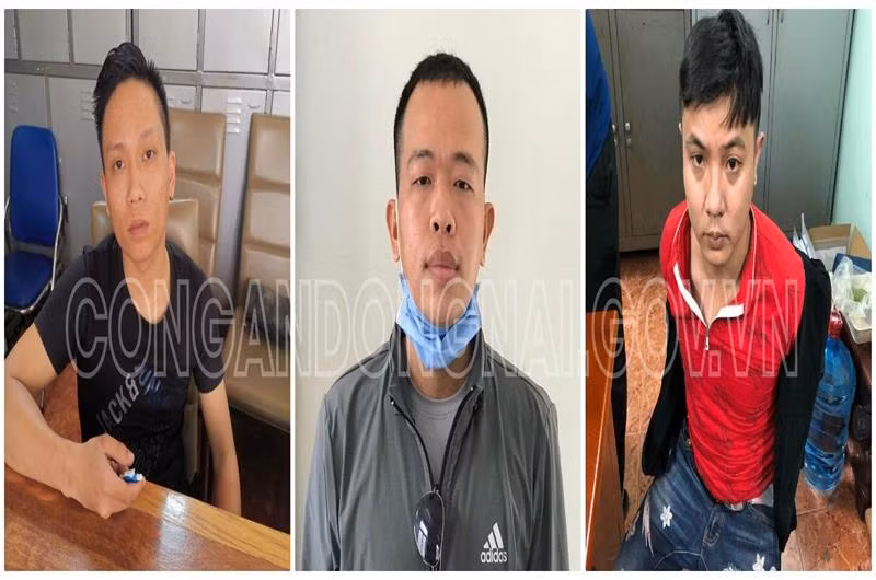 Nhóm đối tượng tại cơ quan công an.