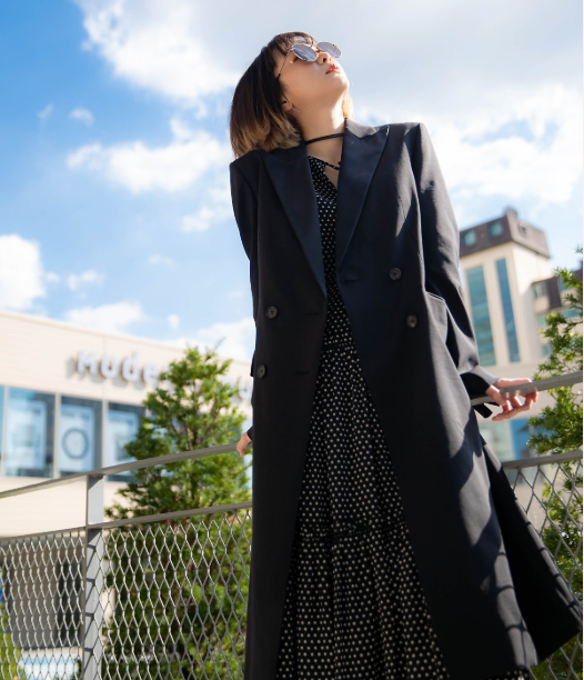 Trong tác phẩm dài tập của đài JTBC, Kim Da Mi thủ vai Jo Yi Seo. Cô sở hữu chỉ số IQ khủng 162, bị chứng bệnh chống đối xã hội nên tính cách kỳ lạ và có phần thiếu tôn trọng người khác. ẢNH: ANDU ENTERTAINMENT Trong tác phẩm dài tập của đài JTBC, Kim Da Mi thủ vai Jo Yi Seo. Cô sở hữu chỉ số IQ khủng 162, bị chứng bệnh chống đối xã hội nên tính cách kỳ lạ và có phần thiếu tôn trọng người khác. ẢNH: ANDU ENTERTAINMENT