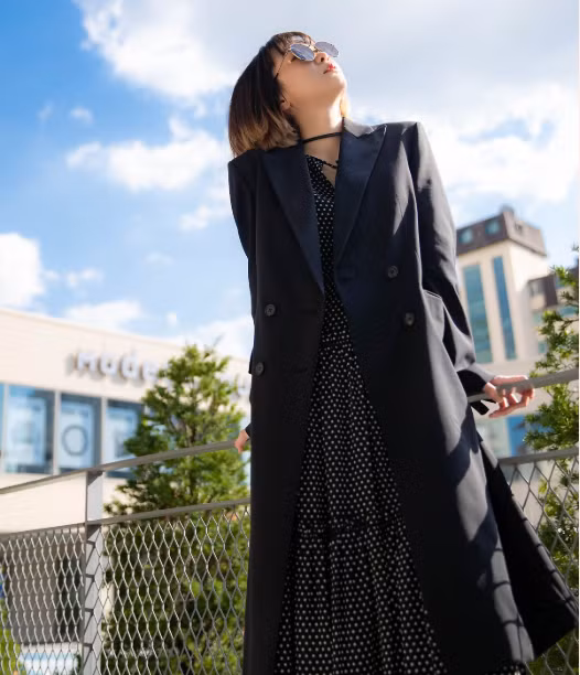 Trong tác phẩm dài tập của đài JTBC, Kim Da Mi thủ vai Jo Yi Seo. Cô sở hữu chỉ số IQ khủng 162, bị chứng bệnh chống đối xã hội nên tính cách kỳ lạ và có phần thiếu tôn trọng người khác. ẢNH: ANDU ENTERTAINMENT