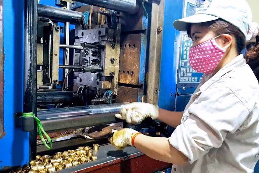  Cần có chính sách đặc biệt hỗ trợ cho ngành nông nghiệp, các doanh nghiệp nhỏ và vừa để giữ ổn định sản xuất, đảm bảo tăng trưởng trong quý II/2020. Ảnh: Kh.V