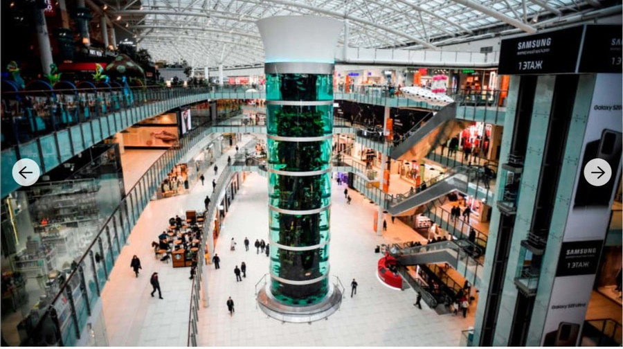 Một thủy cung đa tầng tại Aviapark, một trong những trung tâm mua sắm lớn nhất Châu Âu ở Mátxcơva, Nga. Ảnh: AFP/Getty.