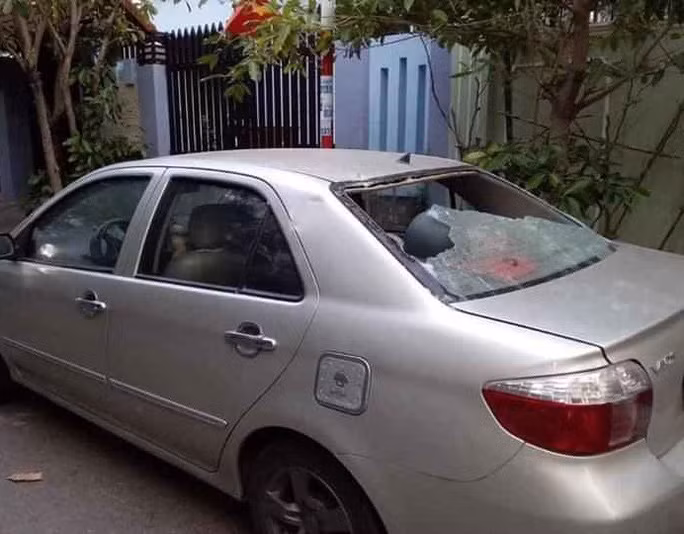 Nhiều ôtô ở Vũng Tàu bị ném vỡ kính trong rạng sáng 29-3