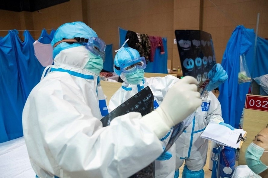 Dịch bệnh COVID-19 là nguyên nhân ảnh hưởng lớn nhất khiến thị trường chứng khoán giảm mạnh. Ảnh: L.H/LĐO. Dịch bệnh COVID-19 là nguyên nhân ảnh hưởng lớn nhất khiến thị trường chứng khoán giảm mạnh. Ảnh: L.H/LĐO.