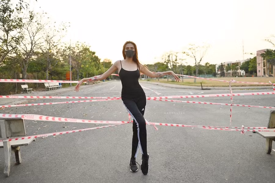 Trước đó, Võ Hoàng Yến trở về từ chuyến công tác tại Mỹ và nhanh chóng được đưa đi cách ly tập trung phòng, chống dịch Covid-19 từ tối 18/3. 