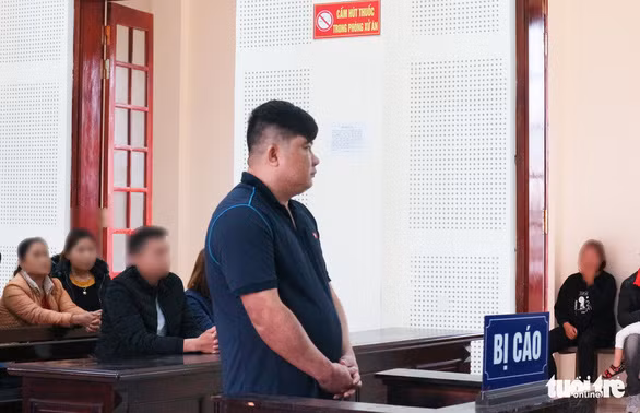 Bị cáo Bùi Sĩ Công tại phiên tòa ngày 5-3 - Ảnh: D.HÒA