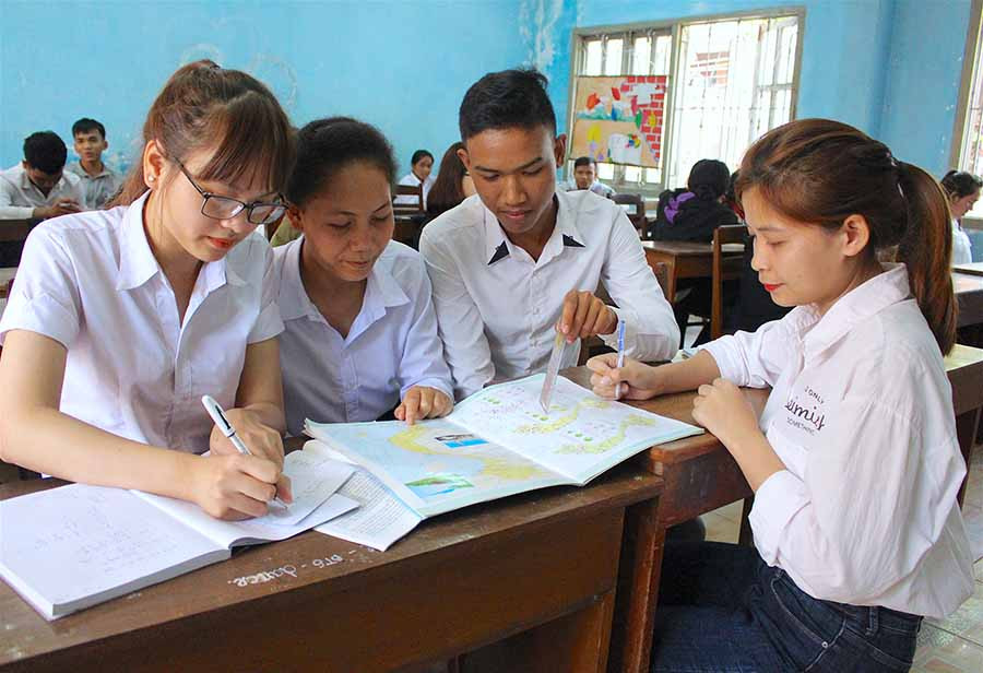 Quyết định lùi thời gian thi THPT Quốc gia 2020 của Bộ Giáo dục và Đào tạo giúp học sinh khối 12 có thêm thời gian để ôn tập. Ảnh: H.T  Quyết định lùi thời gian thi THPT Quốc gia 2020 của Bộ Giáo dục và Đào tạo giúp học sinh khối 12 có thêm thời gian để ôn tập. Ảnh: H.T