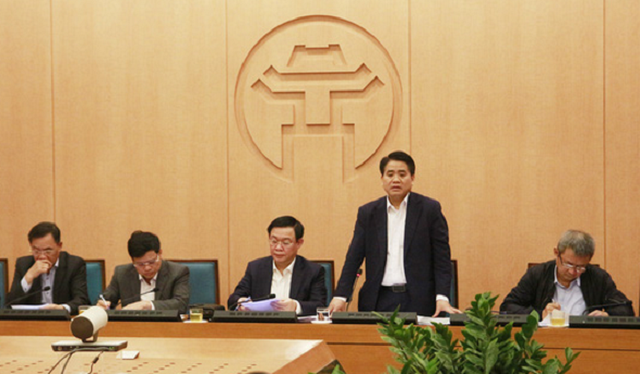 Chủ tịch UBND TP Hà Nội Nguyễn Đức Chung thông tin tại buổi họp - Ảnh: CT