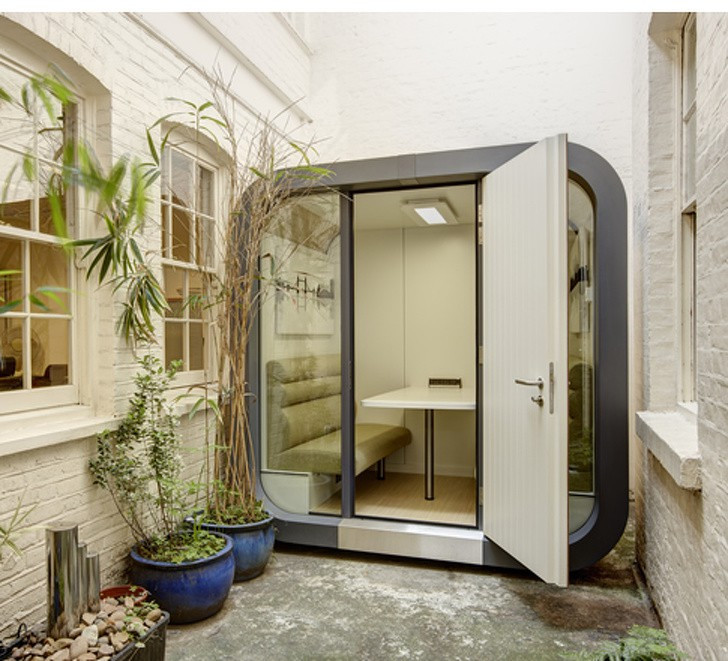 Một cabin làm việc tại nhà đảm bảo chẳng ai có thể quấy rầy bạn. Một cabin làm việc tại nhà đảm bảo chẳng ai có thể quấy rầy bạn.