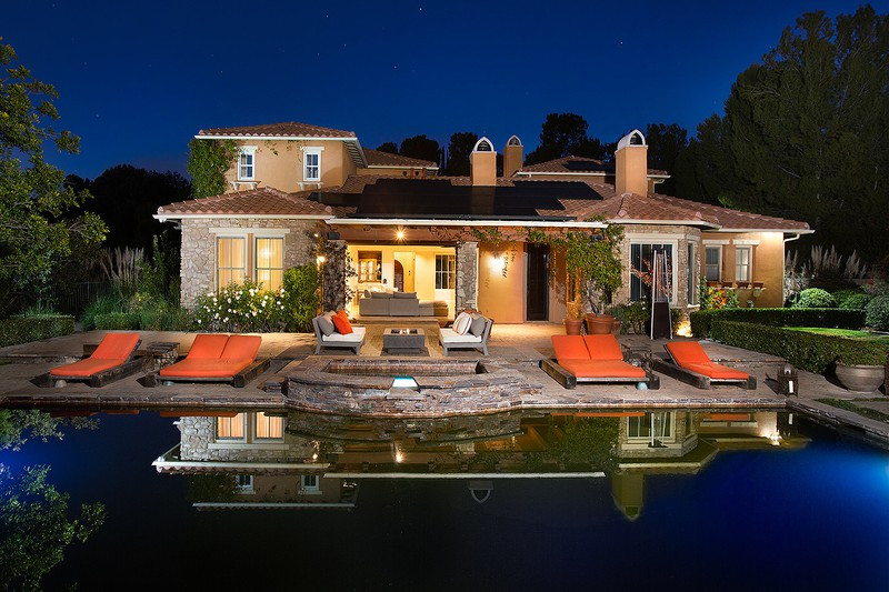 "Chốn ở" trong quá khứ của tình cũ Justin Bieber được thiết kế với 5 phòng ngủ và 6 phòng tắm. "Chốn ở" trong quá khứ của tình cũ Justin Bieber được thiết kế với 5 phòng ngủ và 6 phòng tắm.