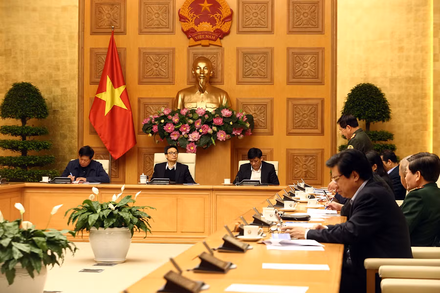 Cuộc họp Ban Chỉ đạo quốc gia phòng chống dịch viêm đường hô hấp cấp do chủng mới của virus Corona, sáng 6/3. Ảnh: VGP/Đình Nam