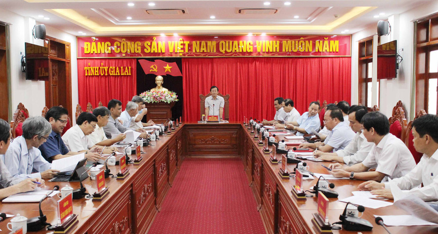 Bí thư Tỉnh ủy Dương Văn Trang phát biểu chỉ đạo tại cuộc họp. Ảnh: Như Nguyện Bí thư Tỉnh ủy Dương Văn Trang phát biểu chỉ đạo tại cuộc họp. Ảnh: Như Nguyện