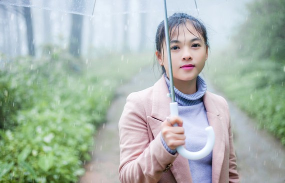 Lữ Hồng - nhà thơ, cô giáo trẻ ở một xã vùng sâu thuộc huyện Chư Prông, Gia Lai Lữ Hồng - nhà thơ, cô giáo trẻ ở một xã vùng sâu thuộc huyện Chư Prông, Gia Lai