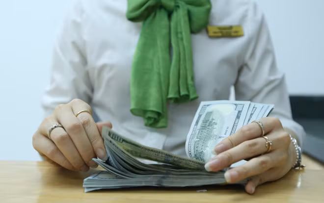 Giá USD tăng trở lại sau nhiều ngày đi xuống - Ảnh: Ngọc Thắng Giá USD tăng trở lại sau nhiều ngày đi xuống - Ảnh: Ngọc Thắng