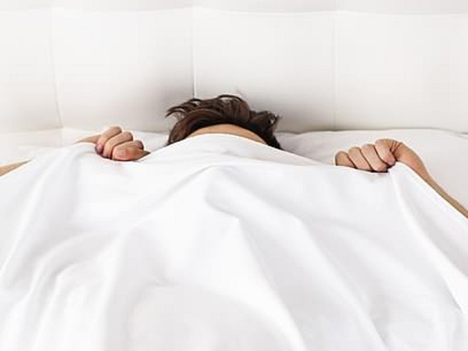 Ngủ dậy muộn vào những ngày cuối tuần, bỏ bữa sáng có thể gây tăng cân/ Ảnh minh họa: Shutterstock Ngủ dậy muộn vào những ngày cuối tuần, bỏ bữa sáng có thể gây tăng cân/ Ảnh minh họa: Shutterstock