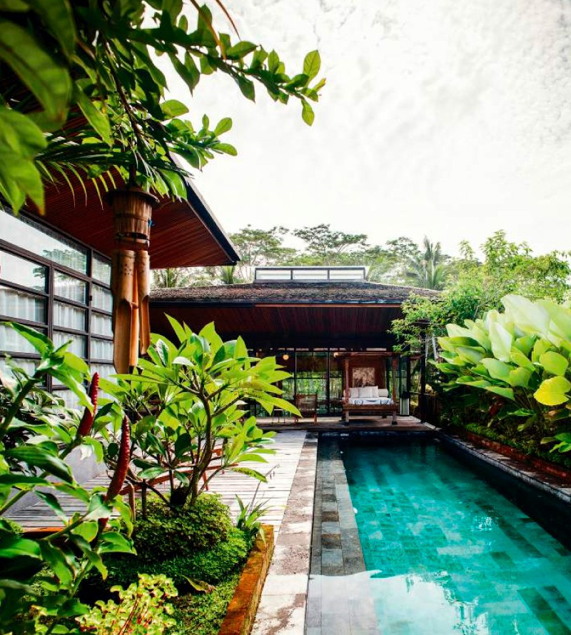 Gỗ, gạch, đá…đều được khai thác tại địa phương, mang đậm văn hóa của vùng bản địa.