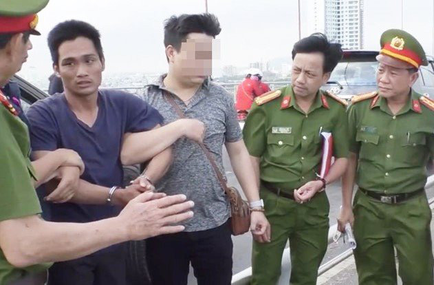  Đối tượng Bùi Văn Hời thực nghiệm tại hiện trường