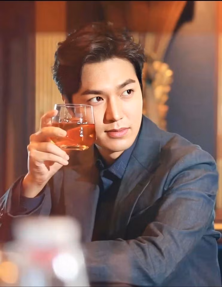  Tuy nhiên sau đó, anh nhanh chóng lấy lại phong độ nhan sắc. Ảnh: MYM. 