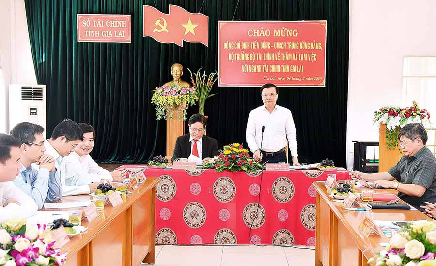  Quang cảnh buổi làm việc. Ảnh: Đức Thụy