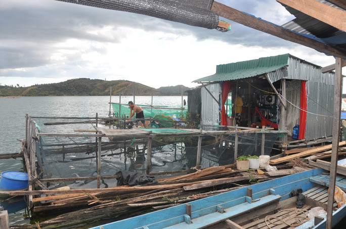 Cuộc sống bình dị của người dân làng chài Sê San