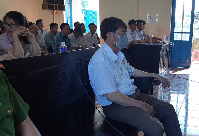 Bị cáo Quảng tỏ ra mệt mỏi