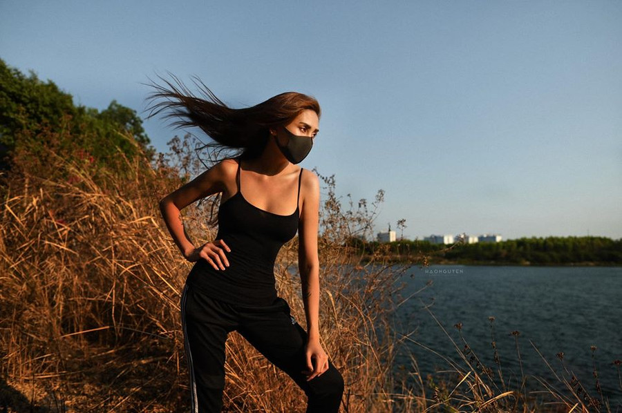 Đi kèm với loạt ảnh này, Võ Hoàng Yến hài hước viết: 