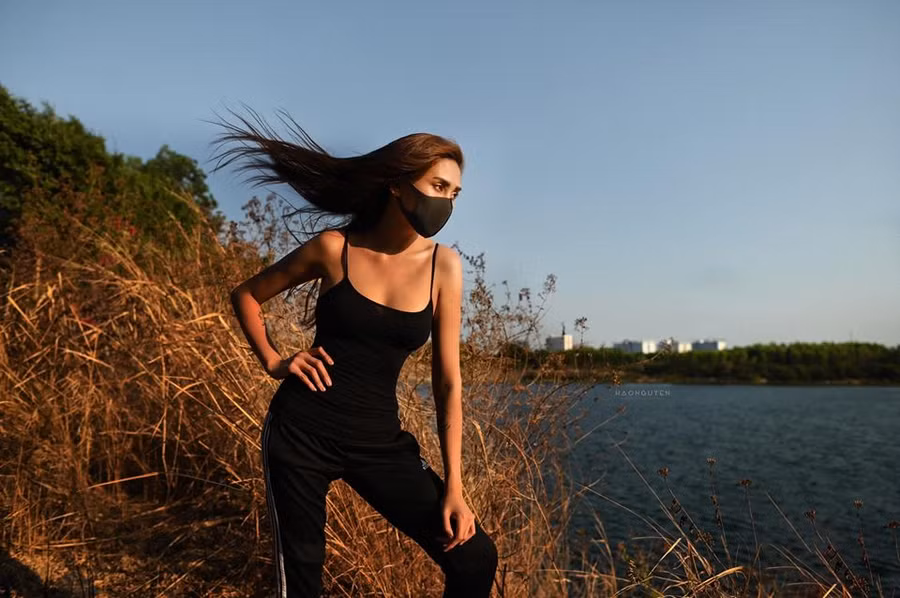 Đi kèm với loạt ảnh này, Võ Hoàng Yến hài hước viết: 