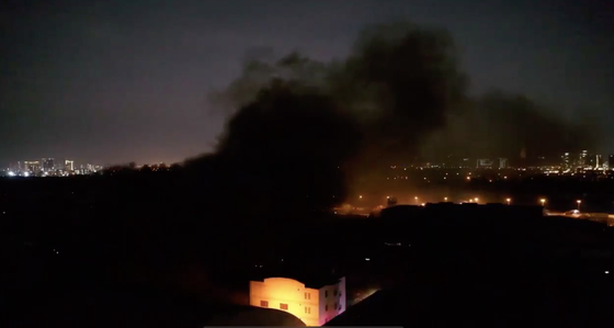 Ngọn lửa bùng cháy dữ dội Ngọn lửa bùng cháy dữ dội