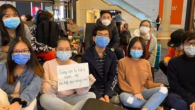  Bộ Ngoại giao tiếp tục ra khuyến cáo trước việc nhiều người Việt bị kẹt lại ở các sân bay quốc tế Ảnh NVCC